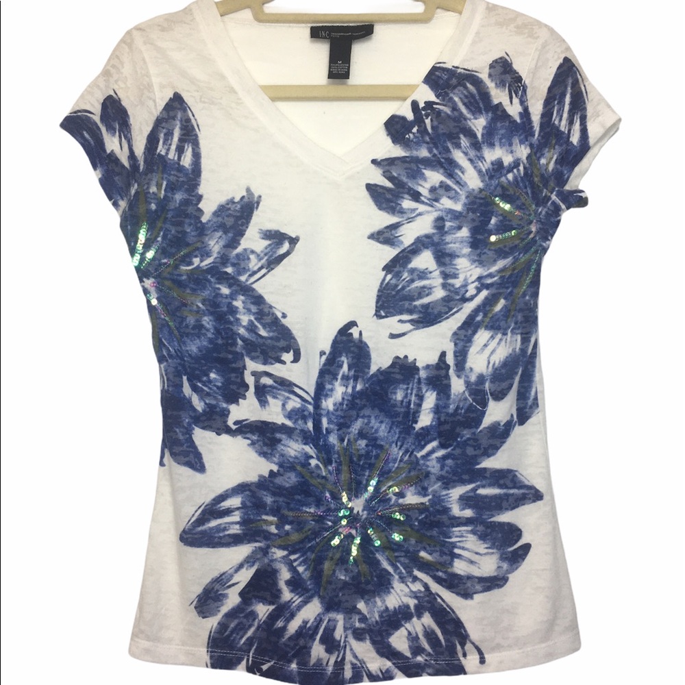 INC white and blue v neck floral tight T- shirt